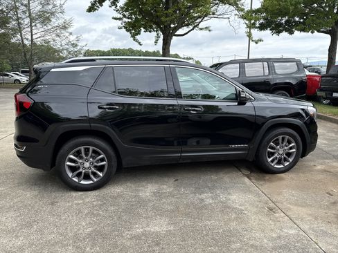 Used 2023 GMC Terrain SLT AWD/4WD image 8