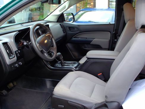 Used 2017 Chevrolet Colorado W/T w/ WT Convenience Package AWD/4WD image 7