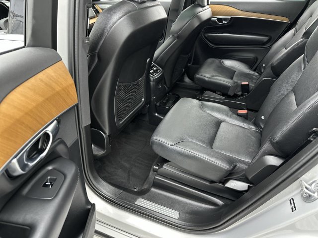 Certified 2025 Volvo XC90 T8 Plus w/ Protection Package Premier AWD/4WD image 23
