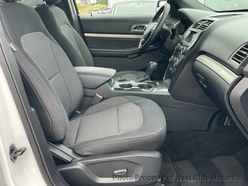 Used 2018 Ford Explorer XLT FWD image 8