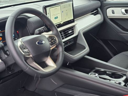 New 2026 Ford Explorer Active image 26