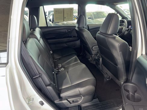 Used 2023 Honda Passport EX-L image 12