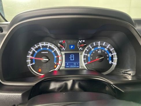 Used 2016 Toyota 4Runner Limited image 17