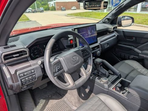 Used 2025 Toyota 4Runner TRD Off-Road Premium w/ Tow Technology Package AWD/4WD image 20