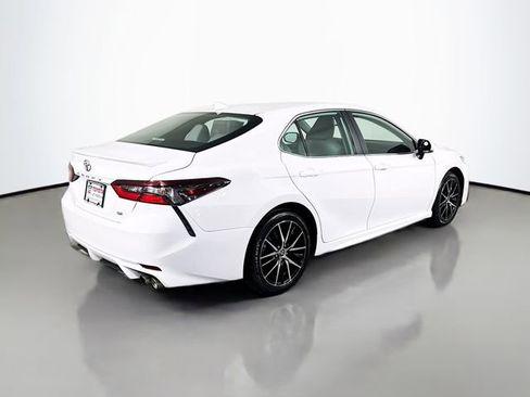 Certified 2023 Toyota Camry SE w/ Convenience Package image 8