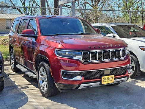 Used 2022 Jeep Wagoneer Series II image 3