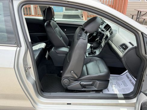 Used 2015 Volkswagen Golf S FWD image 38