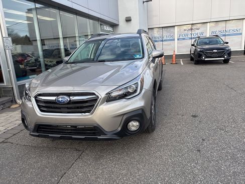 Used 2018 Subaru Outback 3.6R Limited image 5