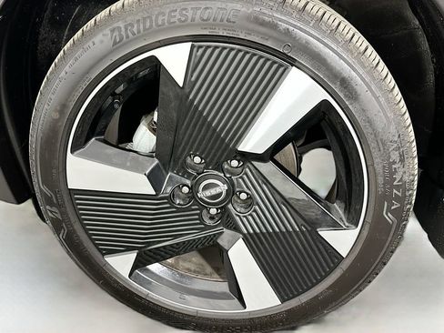 Used 2025 Nissan Kicks SR image 30