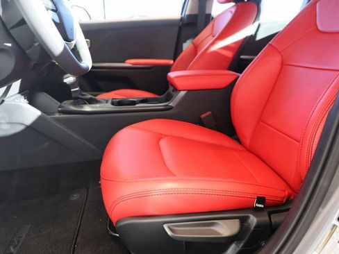 New 2025 Kia K4 LXS image 10