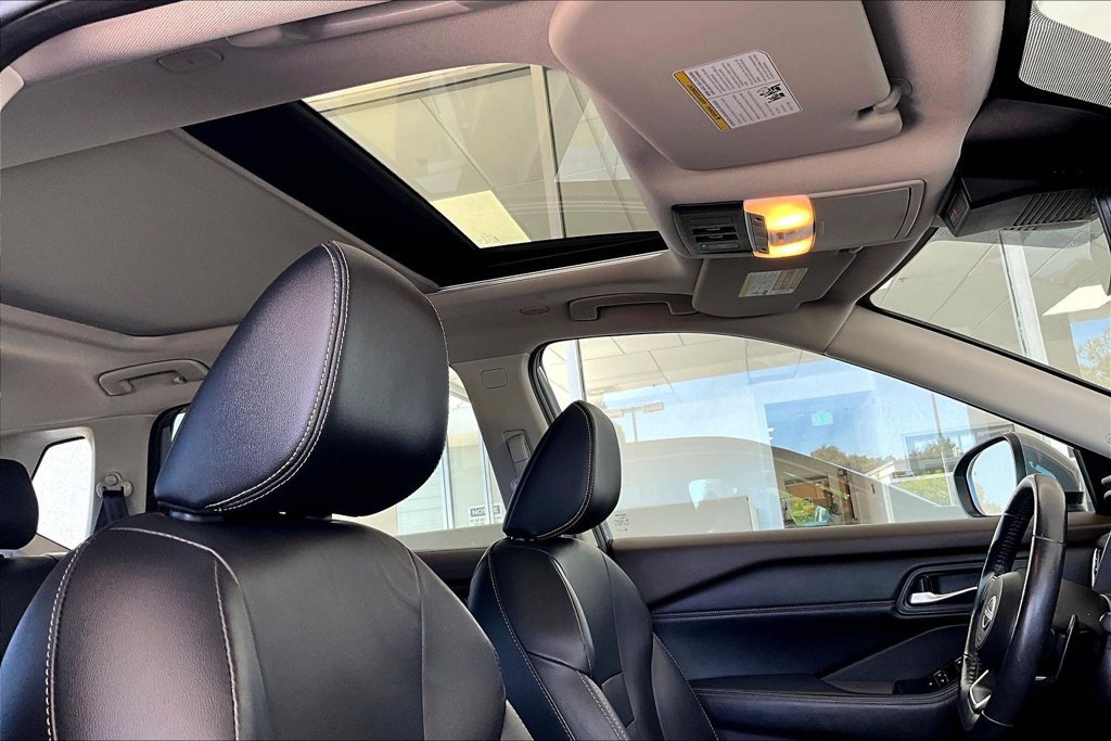 Used 2022 Nissan Rogue SL w/ SL Premium Package FWD image 27