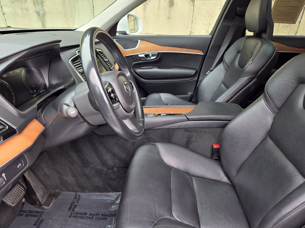 Used 2021 Volvo XC90 T6 Momentum w/ Advanced Package AWD/4WD image 9