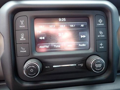 Used 2019 Jeep Wrangler Unlimited Sport image 20