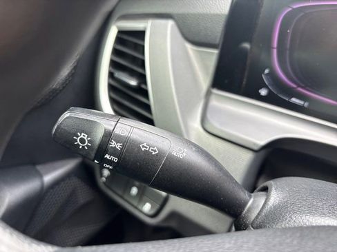 Used 2024 Kia Seltos LX AWD/4WD image 42