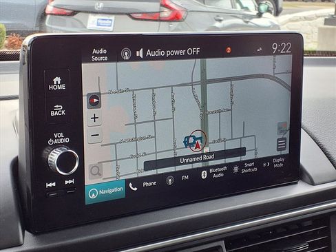 Used 2025 Honda Pilot Touring image 4