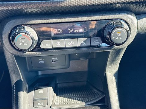 Used 2021 Nissan Kicks SV w/ Interior Electronics Package image 16