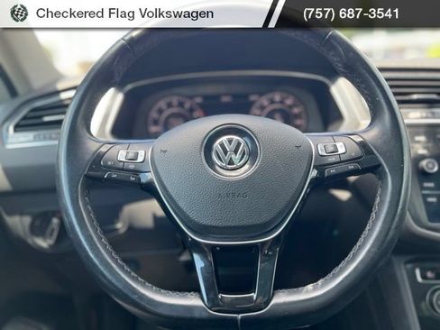Used 2019 Volkswagen Tiguan SEL Premium AWD/4WD image 36