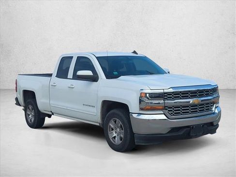 Used 2018 Chevrolet Silverado 1500 LT image 3