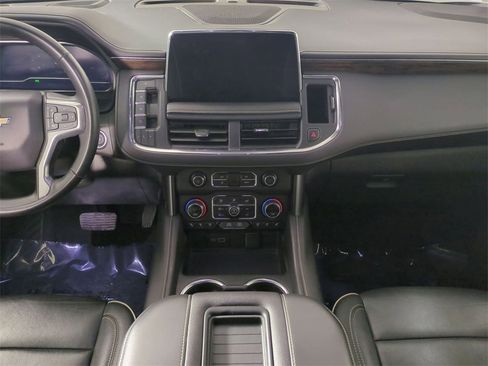 Certified 2024 Chevrolet Suburban Premier image 20