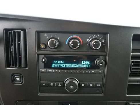 Used 2023 Chevrolet Express 3500 LT w/ LT Preferred Equipment Group RWD image 8