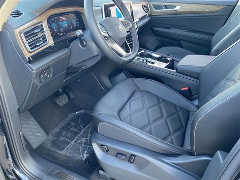 New 2026 Volkswagen Atlas SE image 14