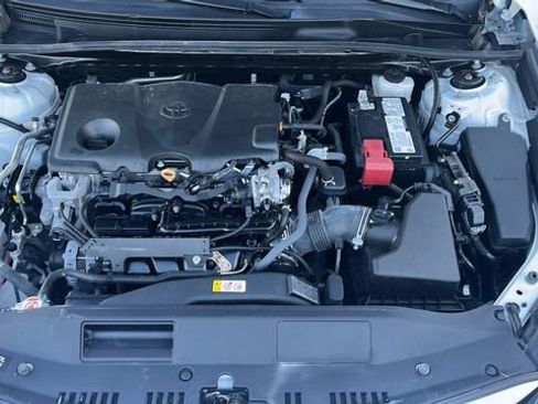 Used 2022 Toyota Camry LE image 34