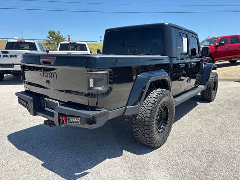 Used 2023 Jeep Gladiator Sport AWD/4WD image 6