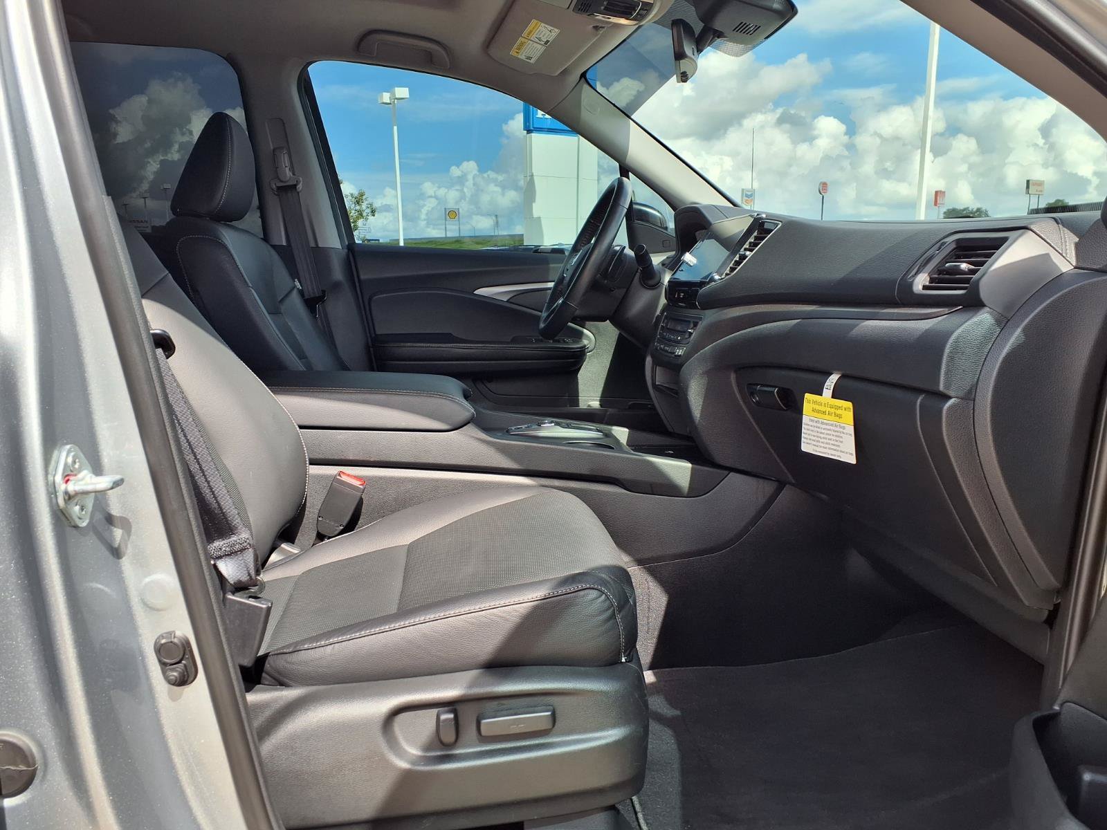 Used 2025 Honda Ridgeline RTL image 14