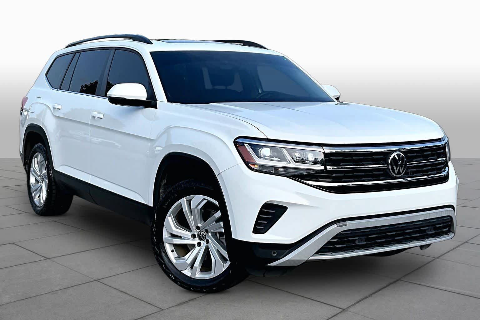 Used 2023 Volkswagen Atlas SE AWD/4WD image 2