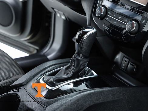 Used 2017 Nissan Rogue Sport SV w/ SV Premium Package image 70