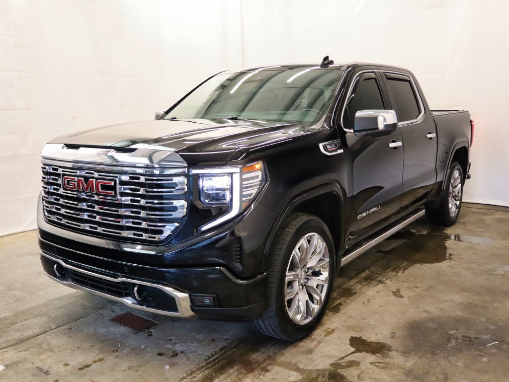 Used 2023 GMC Sierra 1500 Denali w/ Denali Reserve Package AWD/4WD image 2