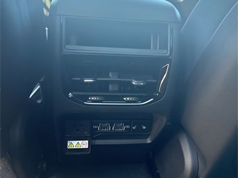 New 2025 Jeep Grand Cherokee Limited image 25