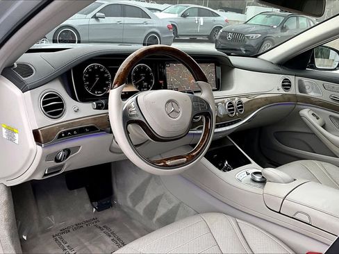 Used 2014 Mercedes-Benz S 550 Sedan image 16