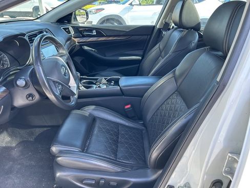 Used 2018 Nissan Maxima Platinum FWD image 16