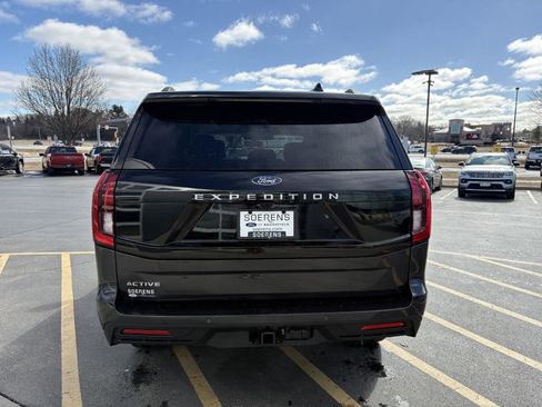 New 2026 Ford Expedition Active image 5