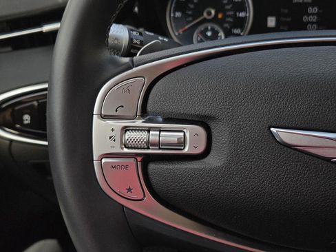 Used 2025 Genesis GV70 2.5T w/ Select Package image 13