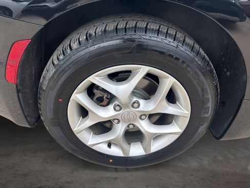 Used 2019 Chrysler Pacifica Limited FWD image 16