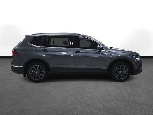 Used 2022 Volkswagen Tiguan SE image 4