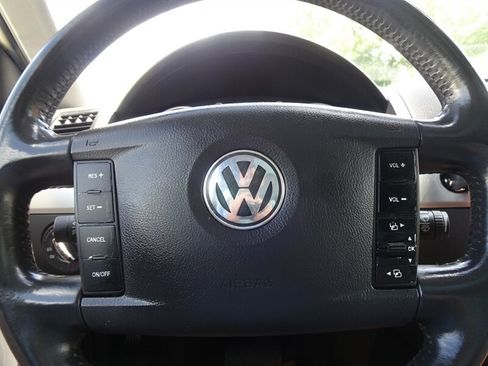 Used 2004 Volkswagen Touareg V6 AWD/4WD image 16