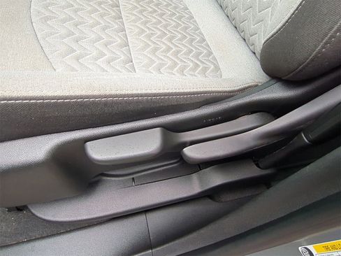 Certified 2023 Chevrolet Equinox LS image 12