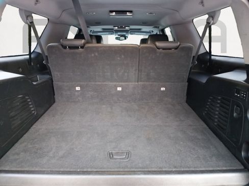 Used 2019 GMC Yukon XL SLT w/ Open Road Package image 12