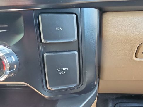 Used 2023 Ford F350 Lariat w/ Black Appearance Package AWD/4WD image 29