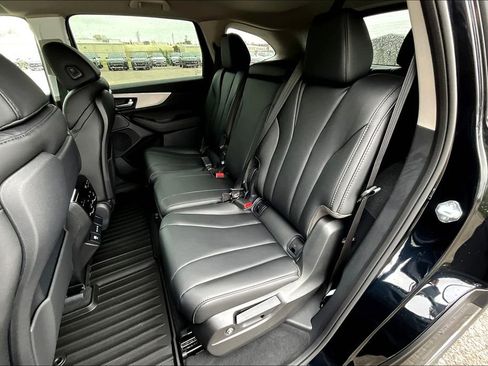 Used 2025 Acura MDX FWD image 21