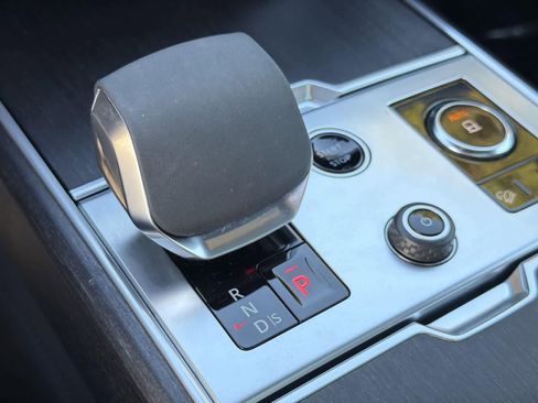 Used 2023 Land Rover Range Rover SE image 15