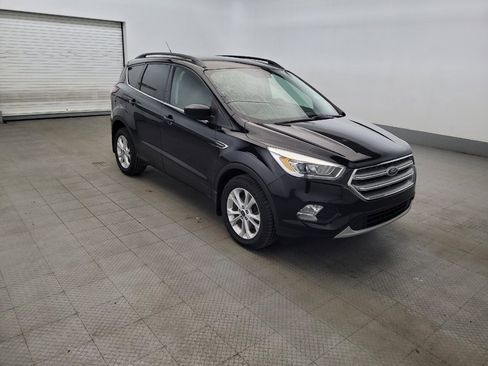 Used 2017 Ford Escape SE w/ Equipment Group 201A AWD/4WD image 13