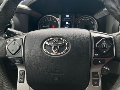 Used 2021 Toyota Tacoma SR5 RWD image 17