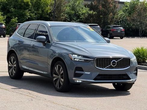 Certified 2023 Volvo XC60 B5 Plus w/ Protection Package Premier AWD/4WD image 1