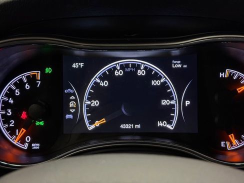 Used 2021 Jeep Grand Cherokee Limited image 15