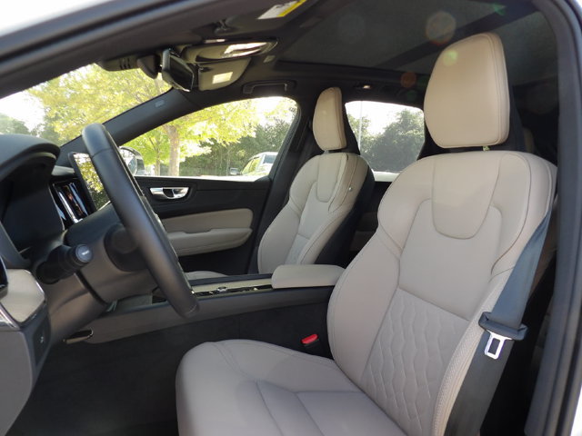 Certified 2026 Volvo XC60 B5 Plus AWD/4WD image 13