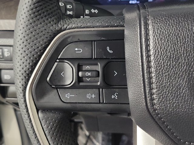 Used 2025 Toyota Tacoma Limited AWD/4WD image 25